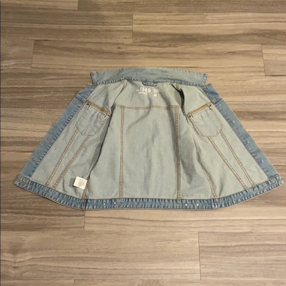 Gap Light Wash Button Denim Vest - Picture 4 of 7